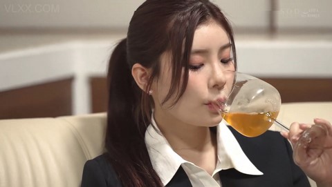Trả thù địt cô quản lý mông đẹp khó tính Rei Kamiki